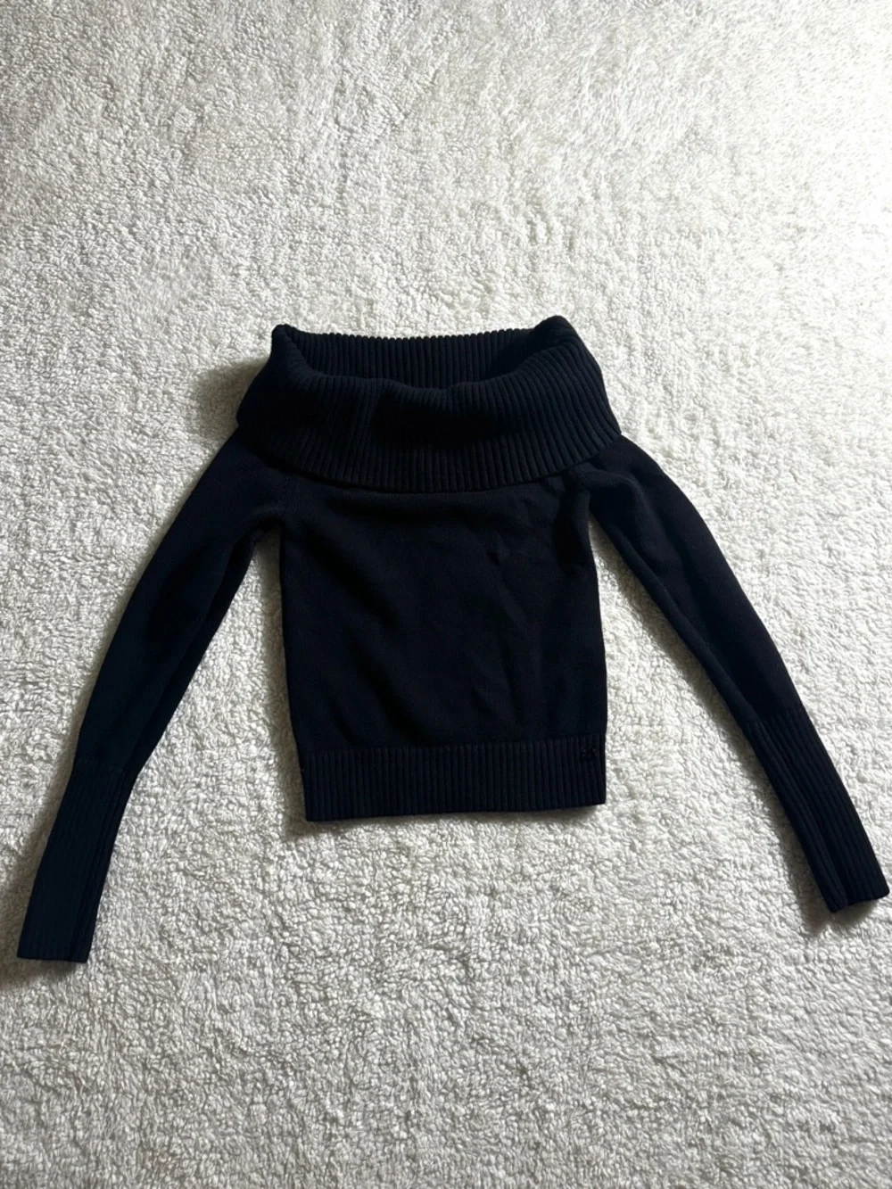 ARITZIA SUNDAY BEST TOPAZ OFF-THE-SHOULDER SWEATER - Picture 2 of 5